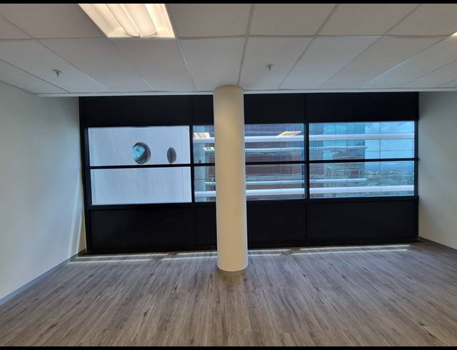 65M² OFFICE TO LET IN SANDTON CENTRAL